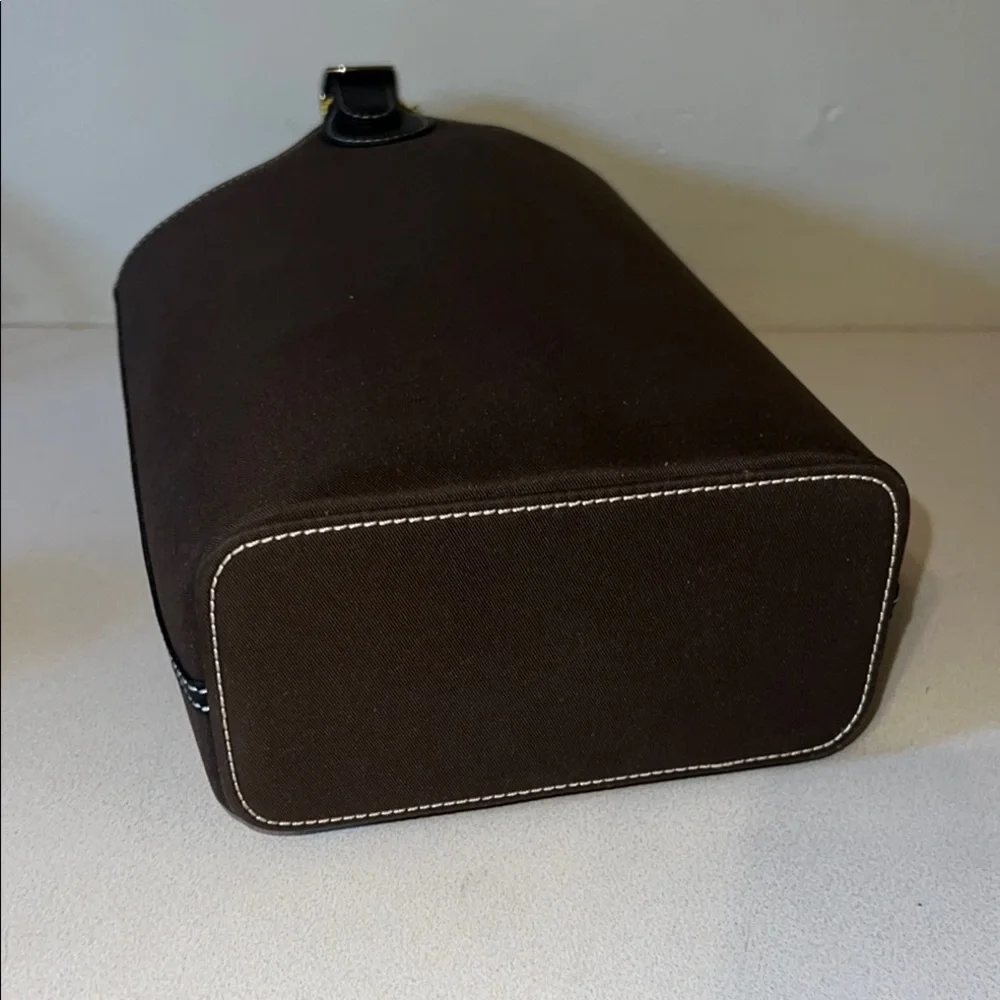 Brown  and plaid Wine Carrier with leather sturdy Handle